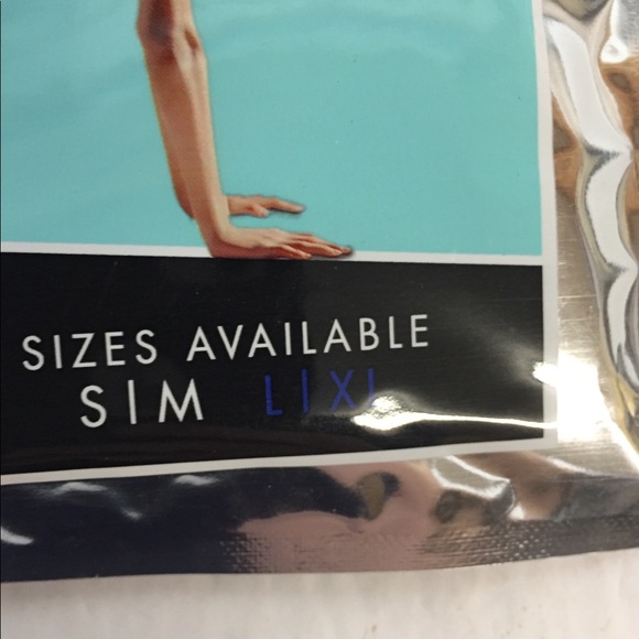 Blue Star Gray Floral Capri Leggings Women’s - Picture 10 of 12